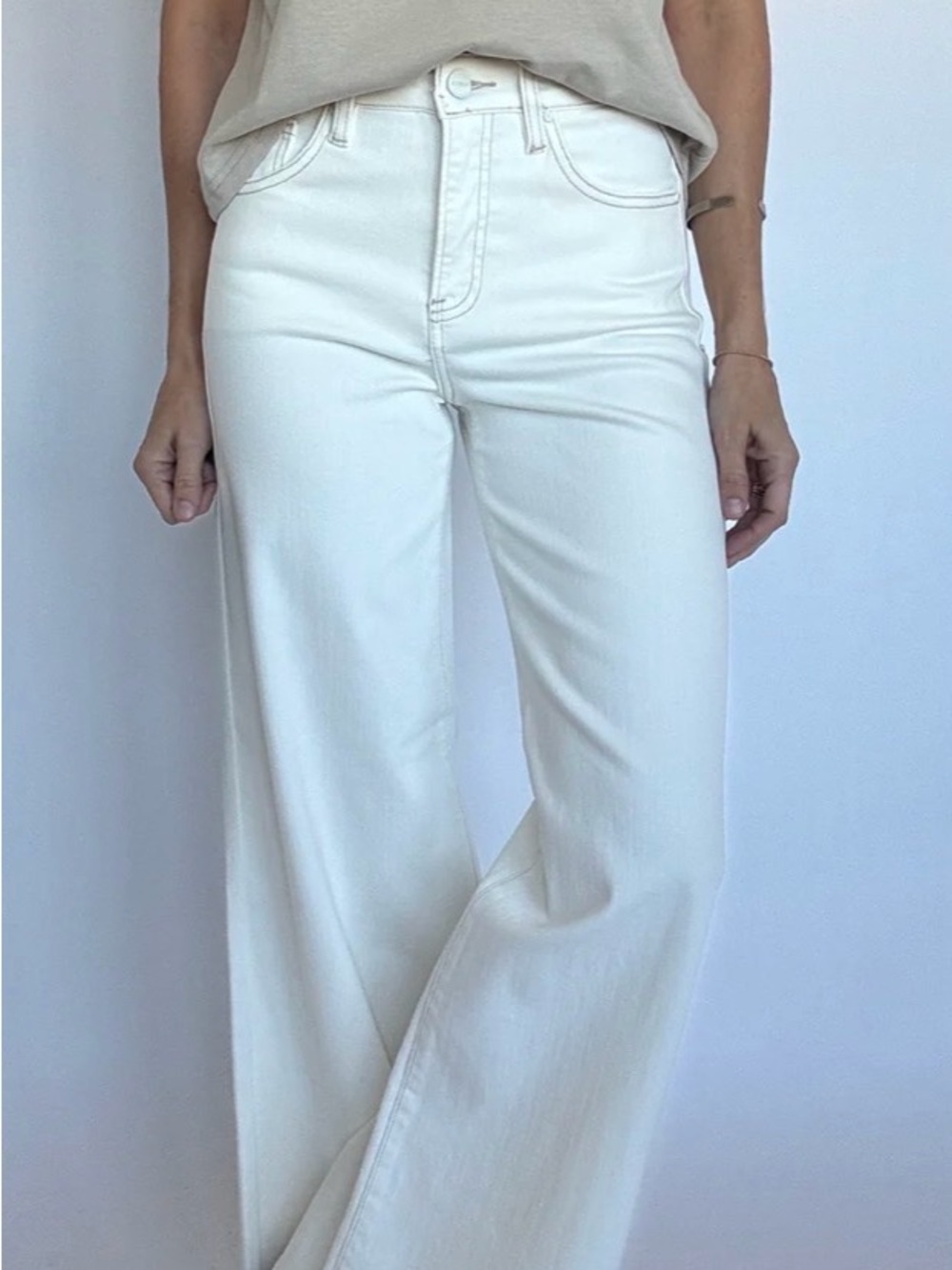 Risen High Rise Wide Leg Cream Jeans Size 1/25 with adjustable waist